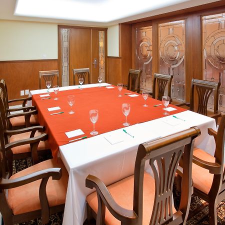 Hotel & Suites Bel Air Business Саламанка Екстериор снимка