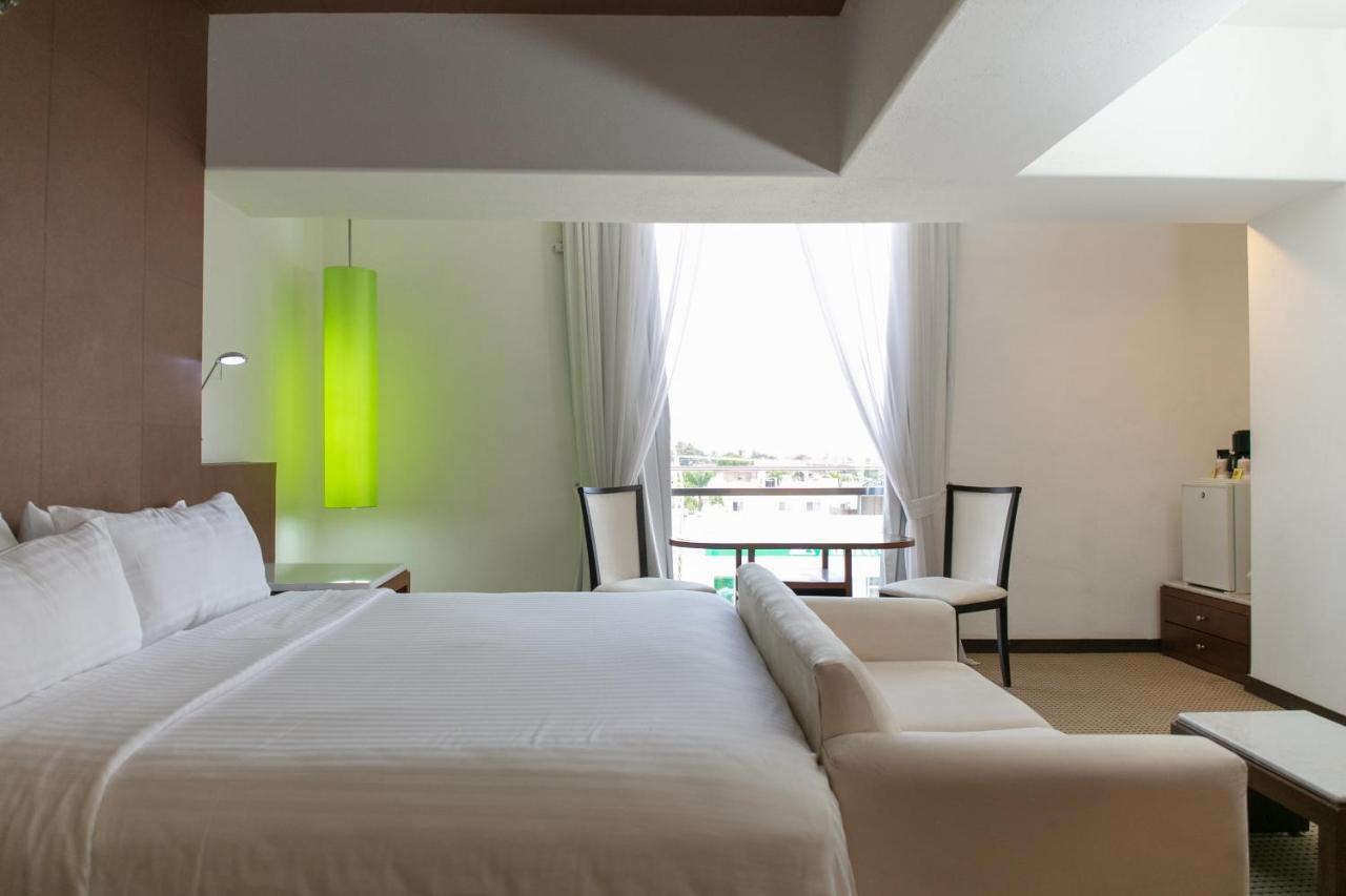 Hotel & Suites Bel Air Business Саламанка Екстериор снимка