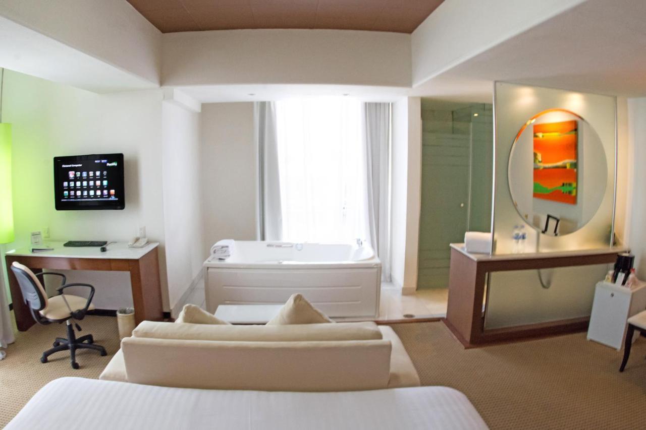 Hotel & Suites Bel Air Business Саламанка Екстериор снимка