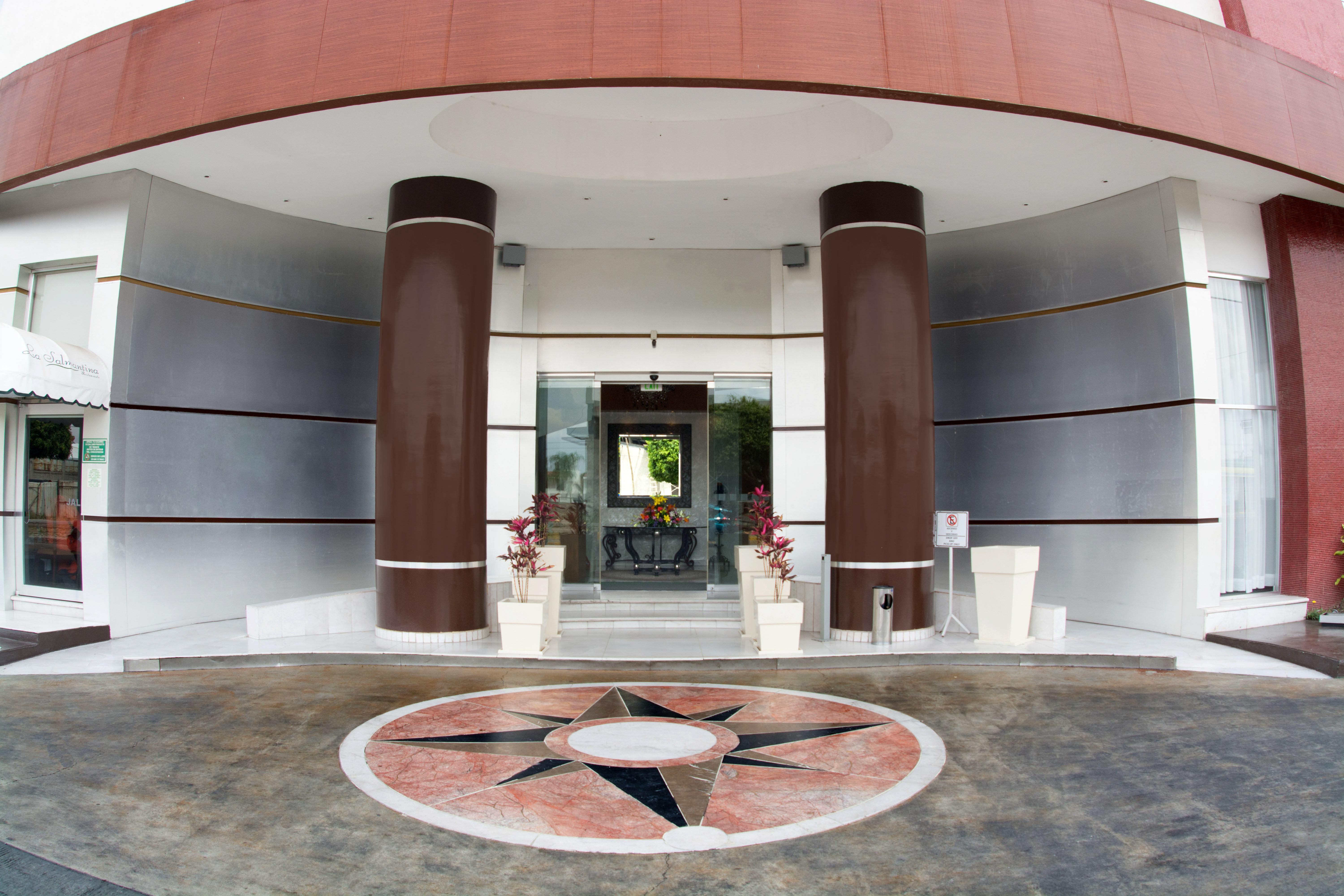 Hotel & Suites Bel Air Business Саламанка Екстериор снимка